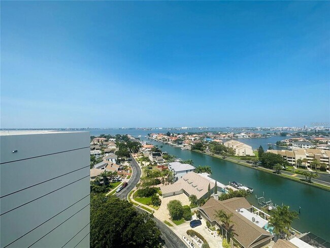 Building Photo - 5950 Pelican Bay Plaza S