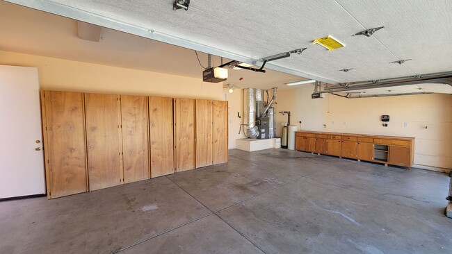 Building Photo - 3308 Sharon Ave