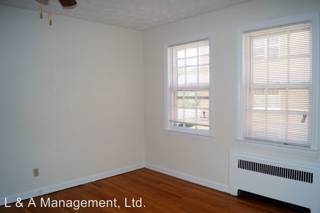 Building Photo - 2566 Kemper Rd