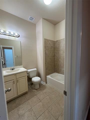 Building Photo - 1409 Toucan Dr