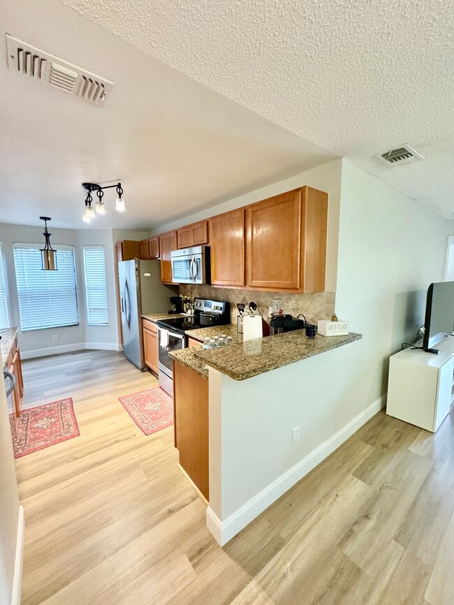 Building Photo - Dr. Phillips 3 Bed 2 Bath For Rent at soug...