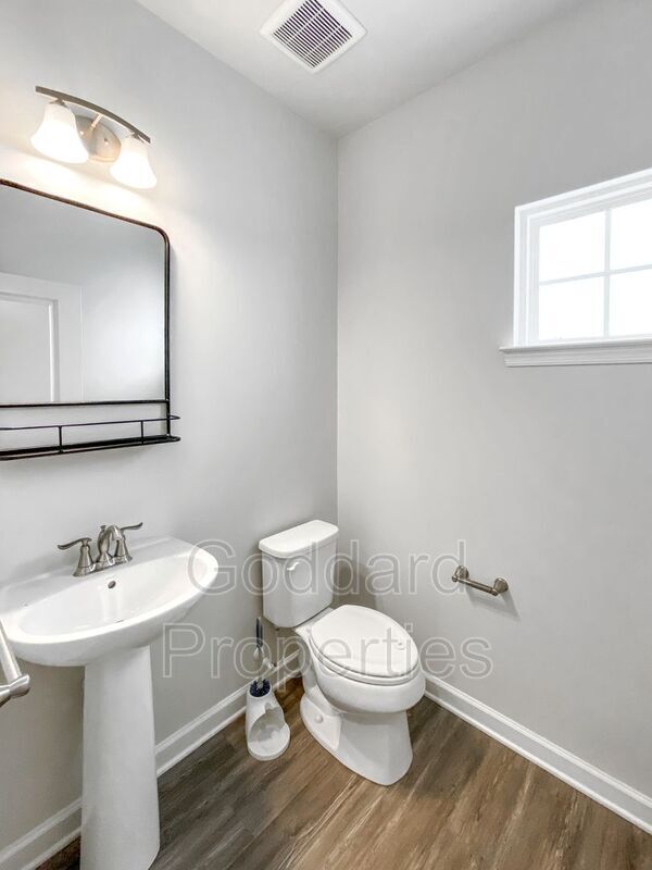 Building Photo - 7893 Jasons Landing Way