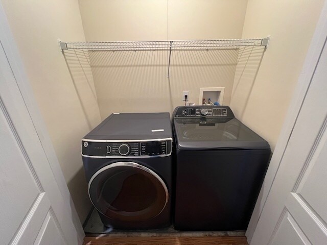 New washing machine and dryer - 4423 Via Condotti