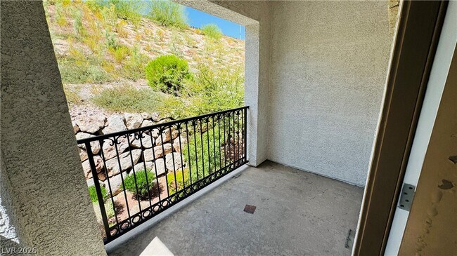 Building Photo - 1525 Spiced Wine Ave