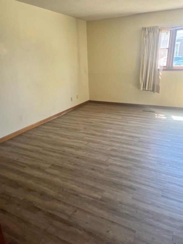 Building Photo - 480 3rd St