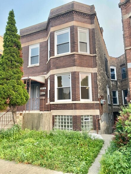 Building Photo - 2513 W Pershing Rd