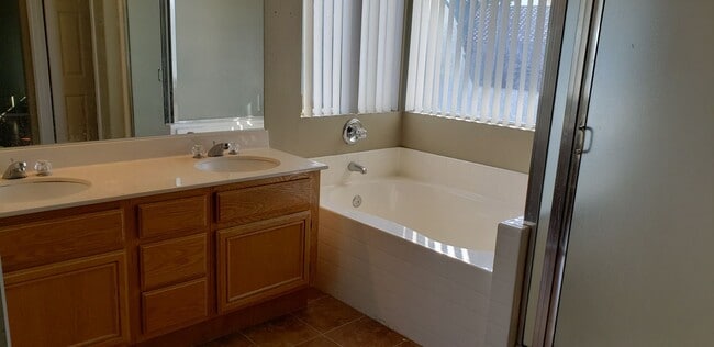 Building Photo - 7621 Kelty Dr