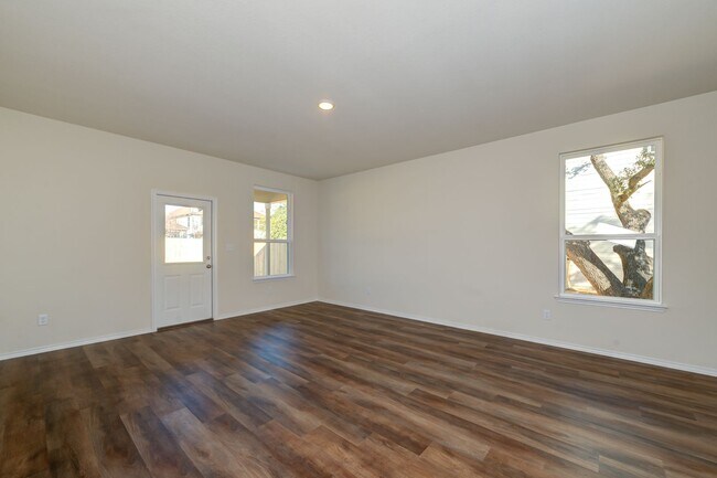 Building Photo - New Construction Rental Home in NW Side.