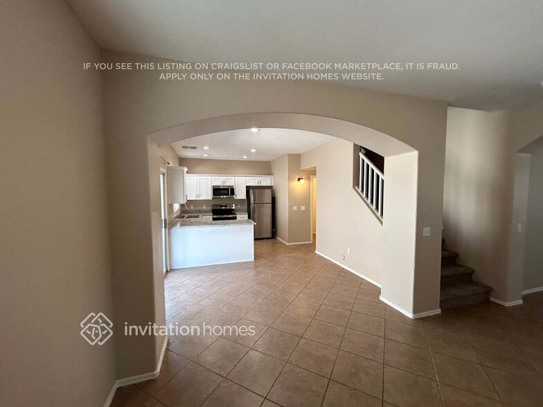 Building Photo - 12170 W Yavapai Ln