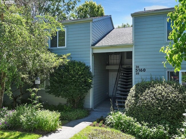 Building Photo - 5160 NW Neakahnie Ave