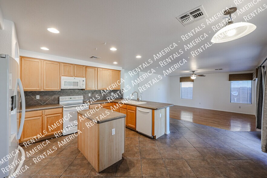 Building Photo - 33251 N Symer Dr