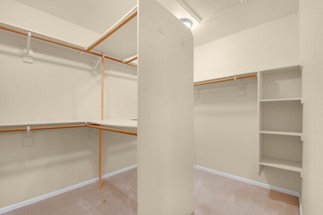 Building Photo - 2420 Regal View Ct