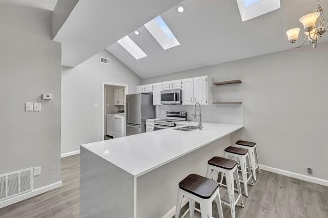 Building Photo - 2422 Libra Dr