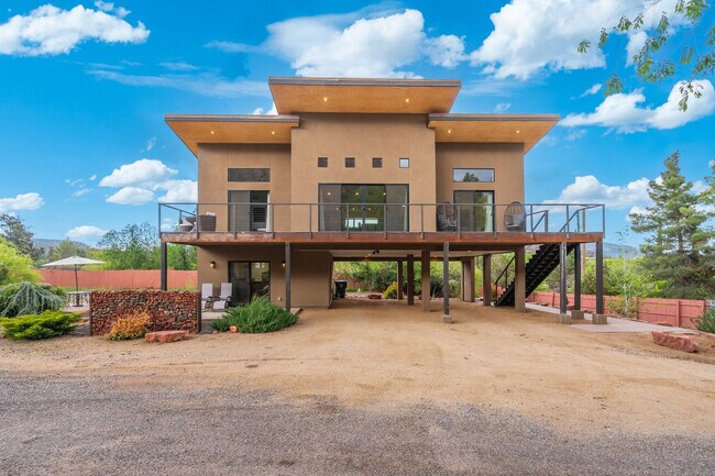 Building Photo - 30 Moondance Ln
