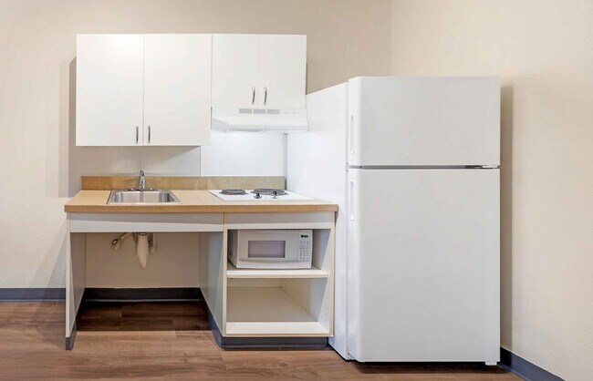 Building Photo - Furnished Studio-Asheville - Tunnel Rd.