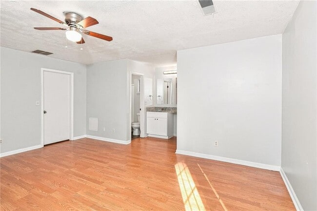 Building Photo - 1515 Captain Thomas Ct