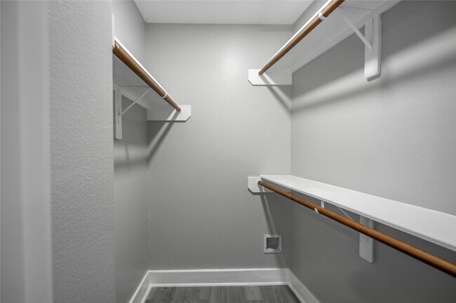 Building Photo - 20911 Young Meadows Way