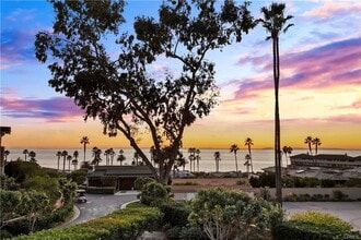 Building Photo - Charming Coastal Retreat in the Heart of Laguna Beach