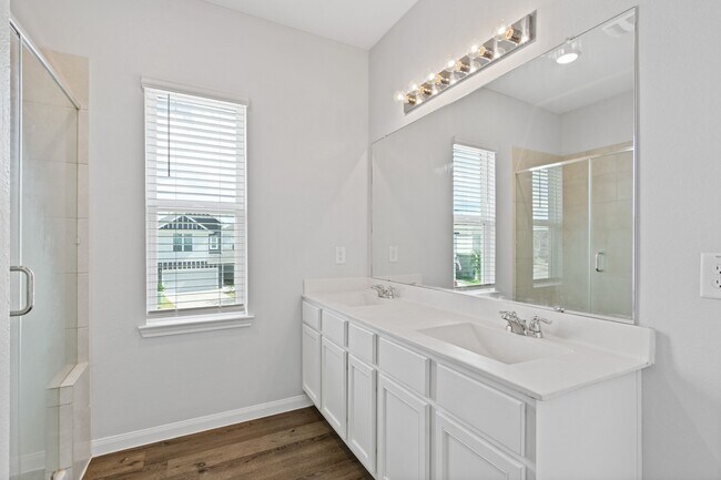 Building Photo - 3902 Deledda Dr