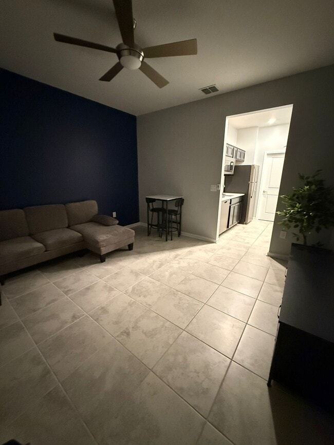 Building Photo - 1125 Saguaro St