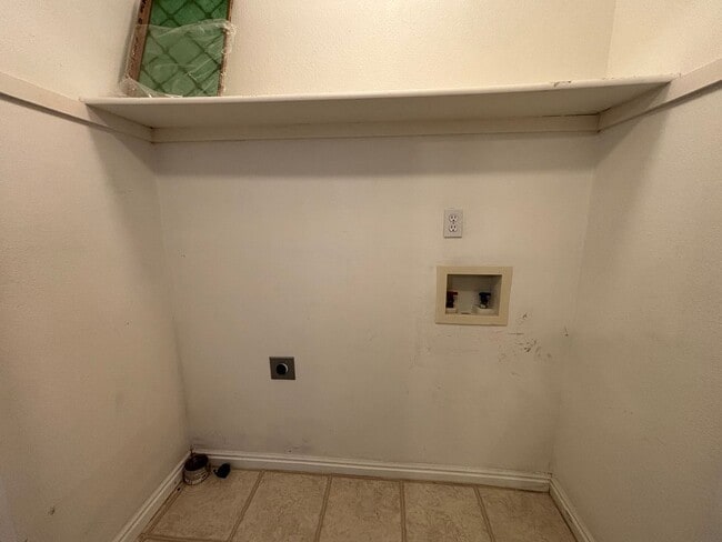 Building Photo - DARLING ONE BEDROOM FOR RENT!