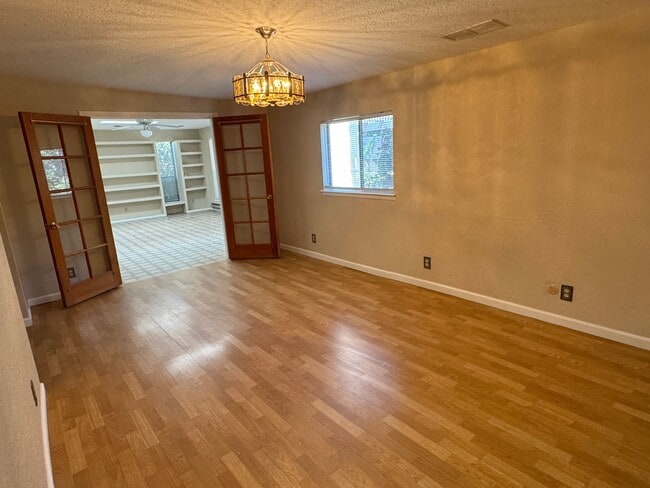 Building Photo - 4708 Brookwood St NE
