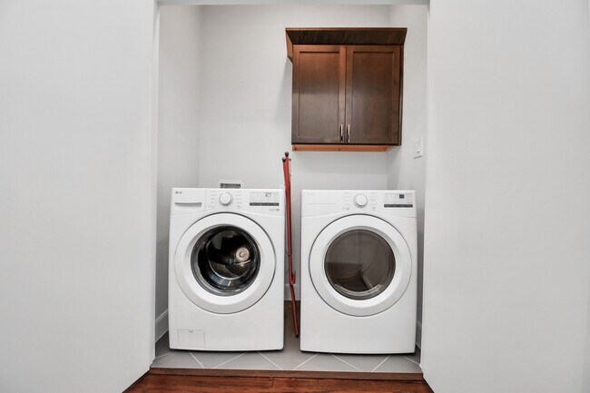 Building Photo - 326 Eado Park Cir