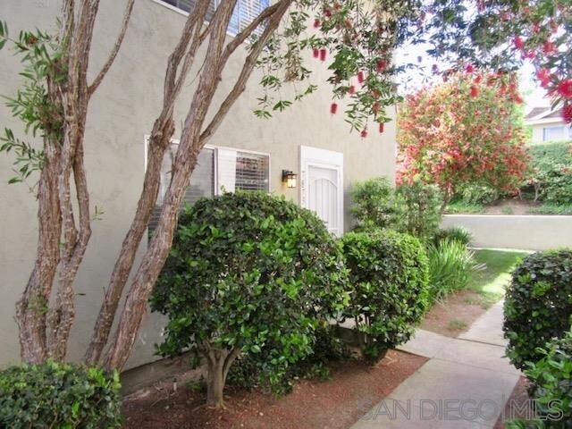 Building Photo - Spacious 2-Bedroom UTC Townhome with Garag...