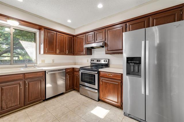Building Photo - 8341 Crosswind Dr