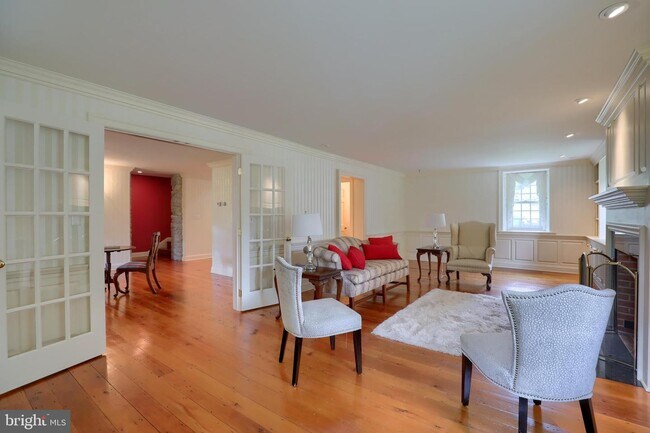 Building Photo - 1886 Conard Rd