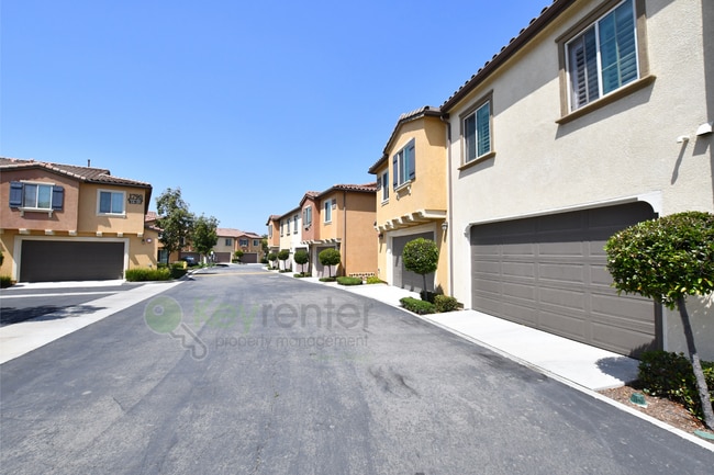 Building Photo - Chula Vista, Seaview Terrace Community | C...