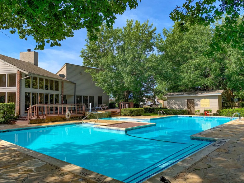 Swimming Pool - Misty Ridge