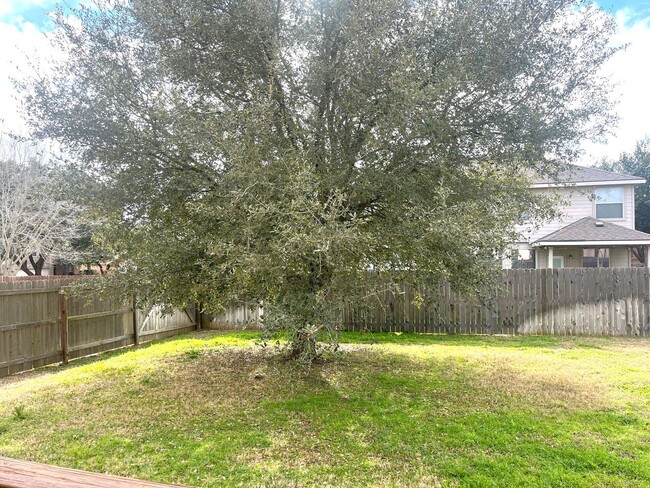 Building Photo - 4 Bedroom 2 1/2 Bath in Cibolo!