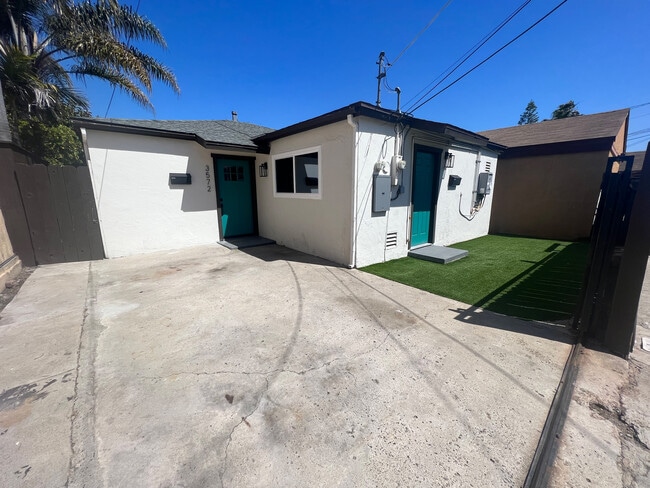 Building Photo - 3572 Nile St