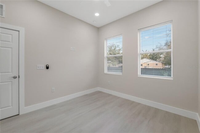 Building Photo - 6974 BELLTREE Ct