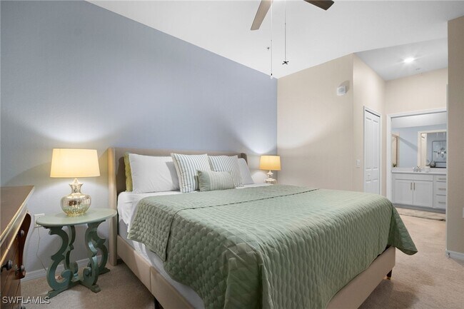 Building Photo - 15285 Grn Acrs Ave