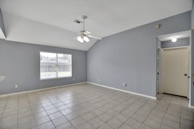 Building Photo - 18234 Drum Heller Ln