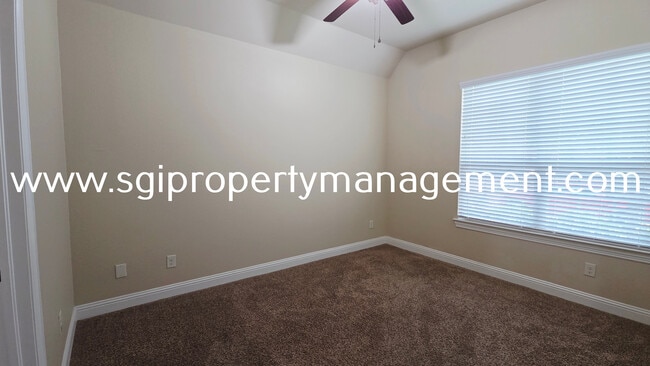 Building Photo - 201 Pasadena Trail