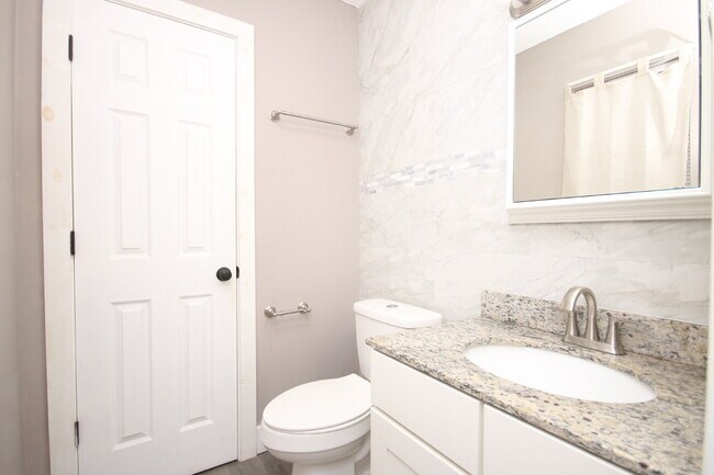 Building Photo - Beautifully Renovated 3-Bed, 1.5-Bath Home with Screened Porch in Desirable Pace Location