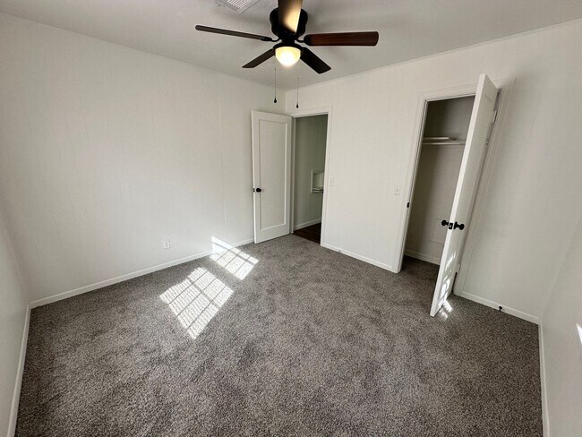 Building Photo - 3 Bed 2.5 bath house in OKC