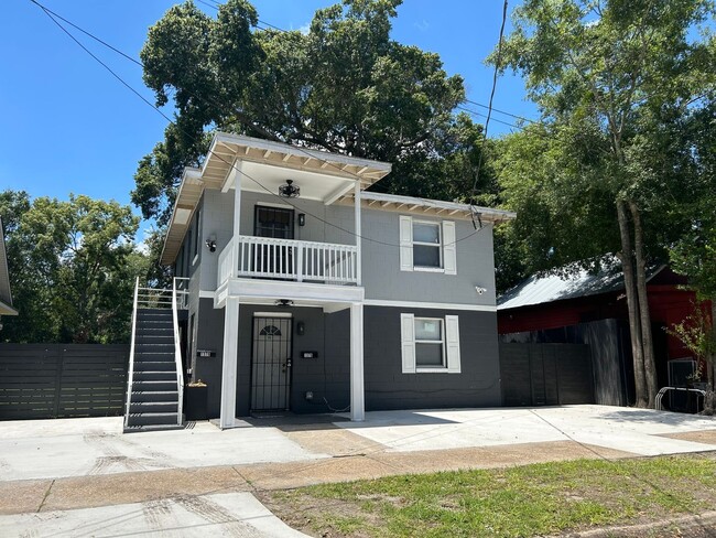 Primary Photo - Prince Street Apartments