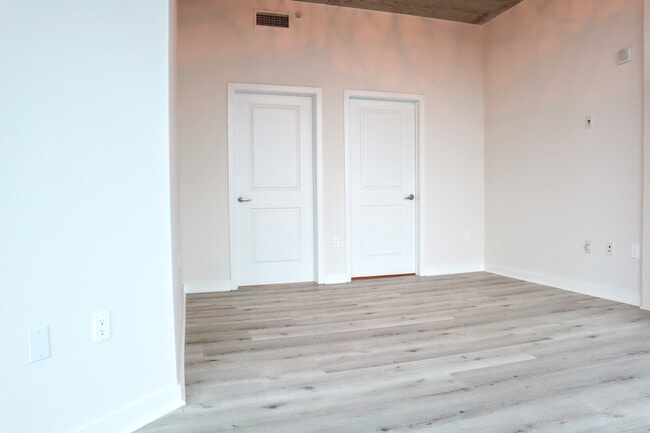 Building Photo - 210 N Church St