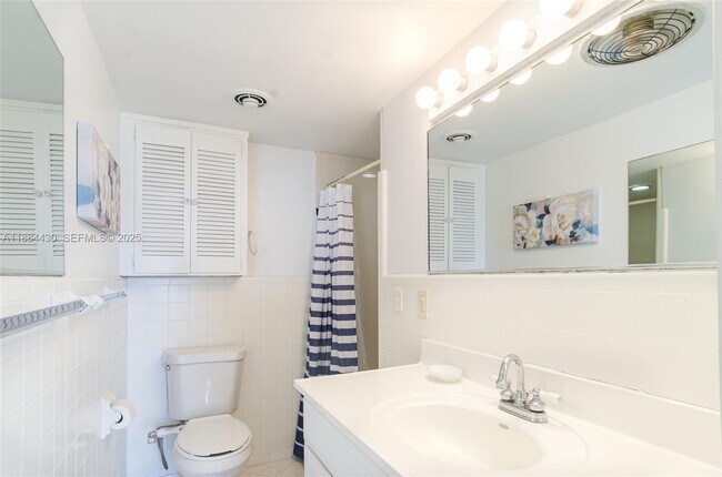 Building Photo - 1470 S Ocean Blvd