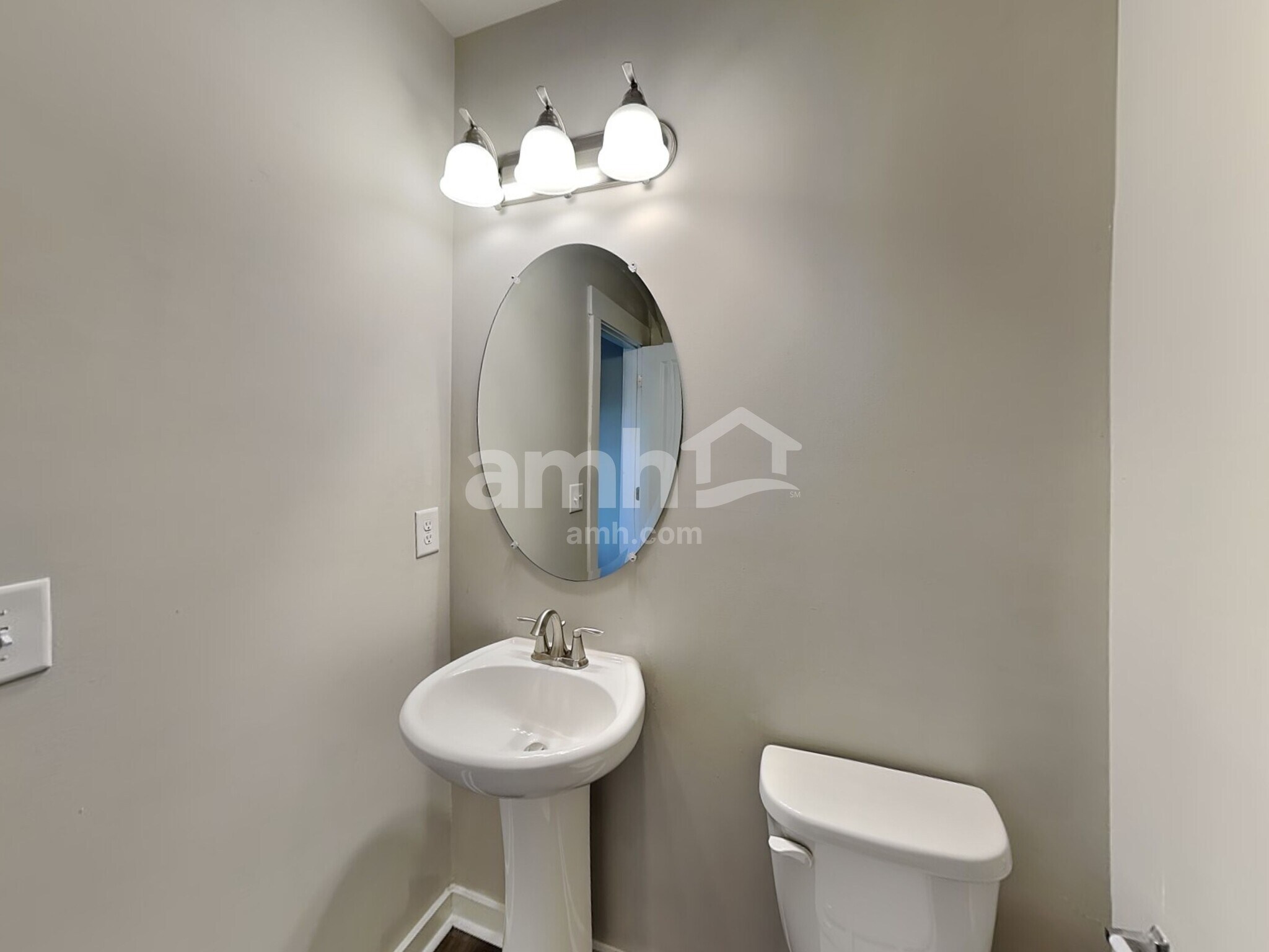 Building Photo - 108 Landsdown Xing