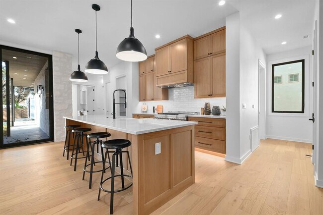 Building Photo - 5512 Shoalwood Ave