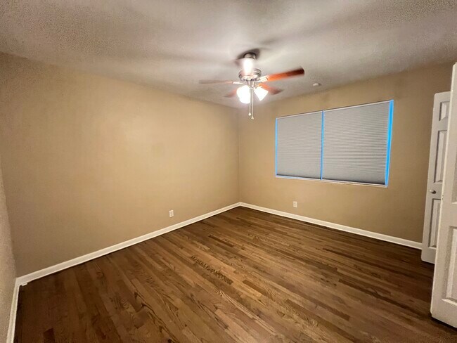 Building Photo - 3219 Fruitwood Ln