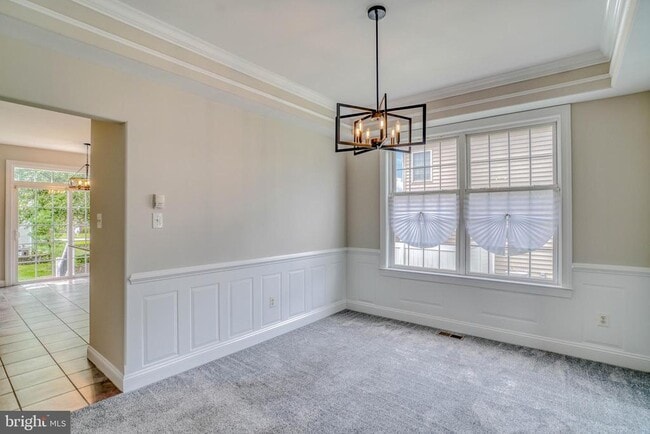 Building Photo - 9902 Player Dr