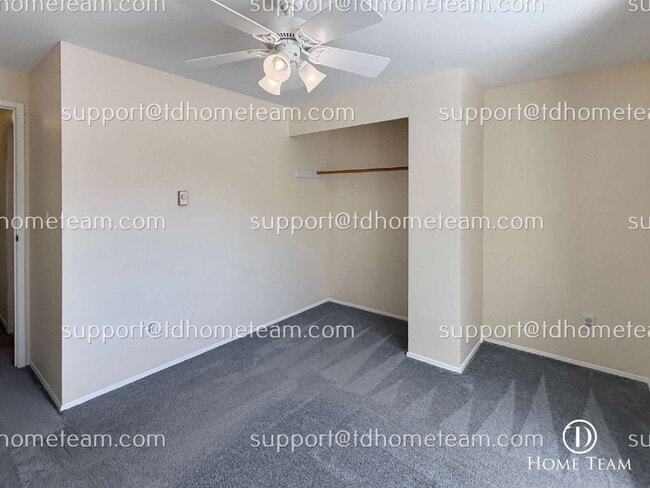 Building Photo - "Charming 2-Bed Townhouse with Gleaming Hardwood Floors in Vibrant Seattle Neighborhood"