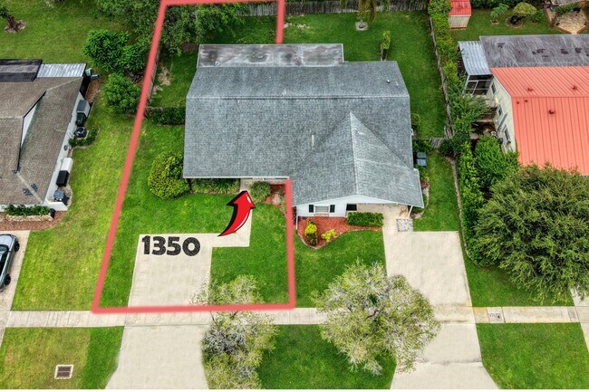Building Photo - 1350 Riverside Cir