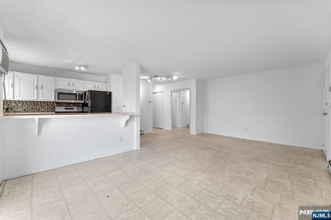 Building Photo - 1616 74th St